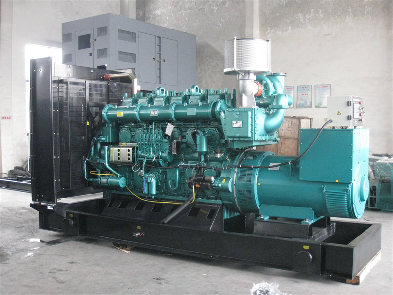 宜章200KW 柴油发电机的油耗是多少?